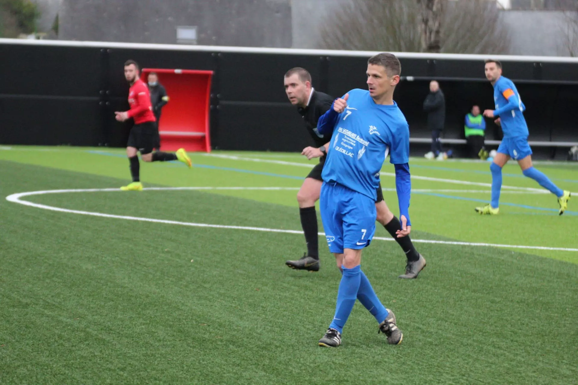 Statistiques du joueur: Antoine LE DEVEDEC. Poste: Milieu saison: 2021/2022 et décisif 7 fois - Foot SEPQ - Football QUEDILLAC