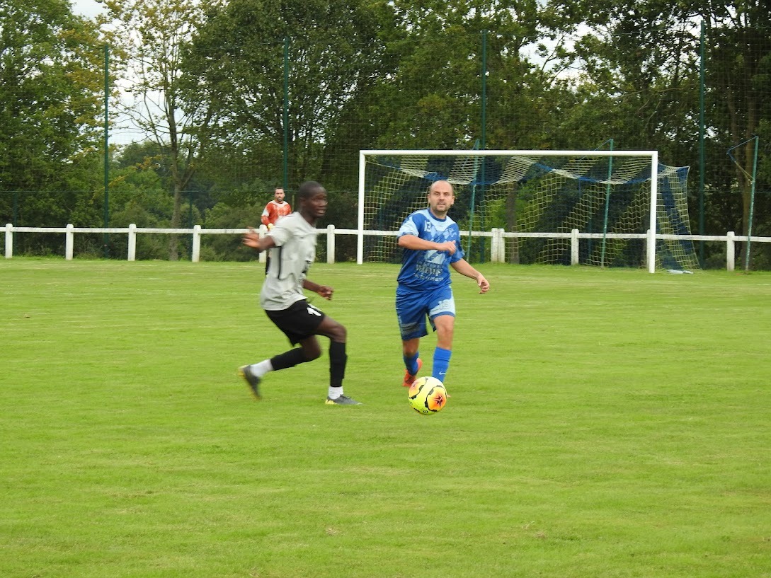 Statistiques du joueur: Nicolas BARBIER. Poste: Defenseur saison: 2021/2022  - Foot SEPQ - Football QUEDILLAC