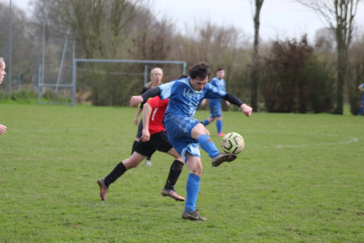 Statistiques du joueur: Vincent POIGNAND. Poste: Milieu saison: 2021/2022  - Foot SEPQ - Football QUEDILLAC