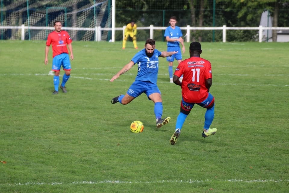 Statistiques du joueur: Kylian Harzo. Poste: Defenseur saison: 2022/2023 et décisif 1 fois - Foot SEPQ - Football QUEDILLAC